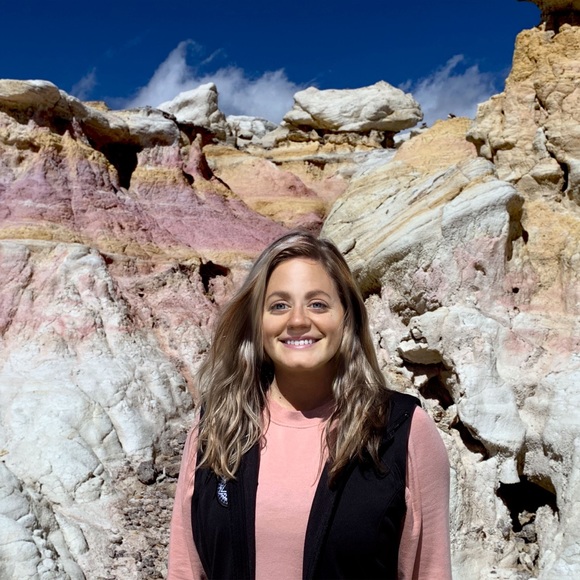 Meet your Posher, Julie - Picture 3 of 3